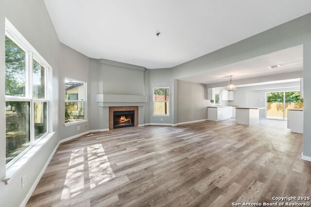 Listing photo id 4 for 6119 Valley Bay
