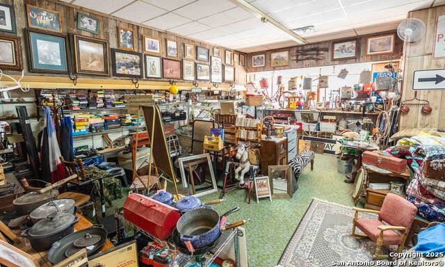 Listing photo id 15 for 301 Center St