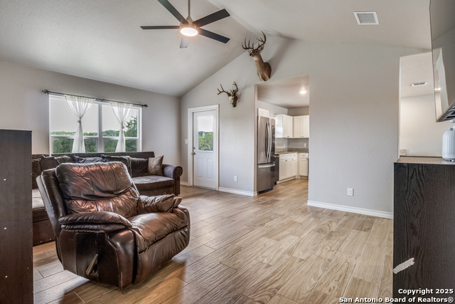 Image 11 of 23 For 1126 Southline