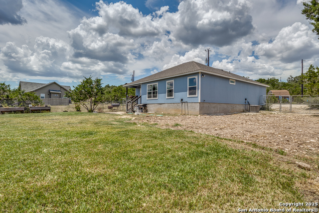 Image 20 of 23 For 1126 Southline