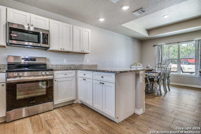 Image 4 of 23 For 1126 Southline