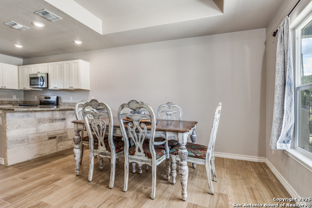 Image 7 of 23 For 1126 Southline