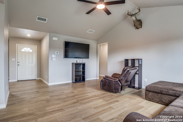 Image 9 of 23 For 1126 Southline