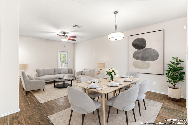 Listing photo id 1 for 5422 Sunlit Brook