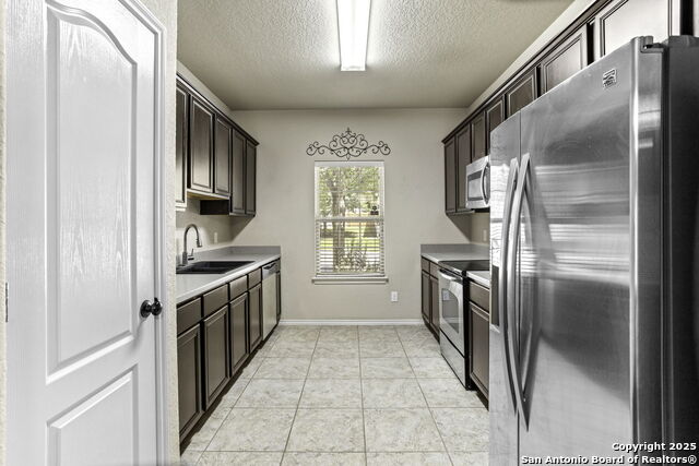 Listing photo id 4 for 5422 Sunlit Brook