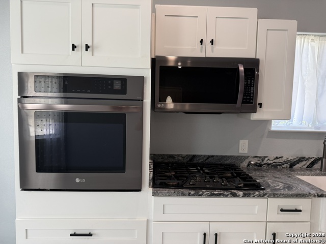 Image 8 of 26 For 1140 Southline