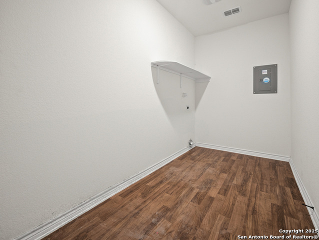 Image 18 of 37 For 3520 Under Par