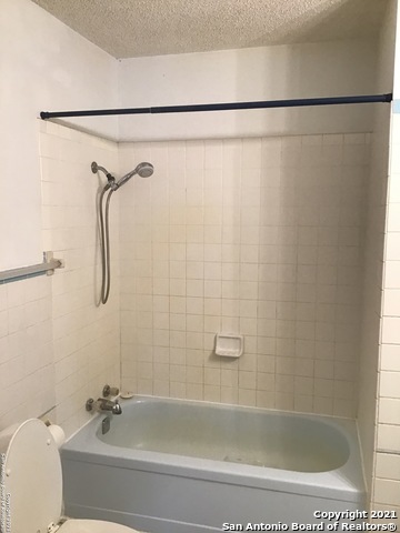 Image 10 of 23 For 2805 River Bluff Cir