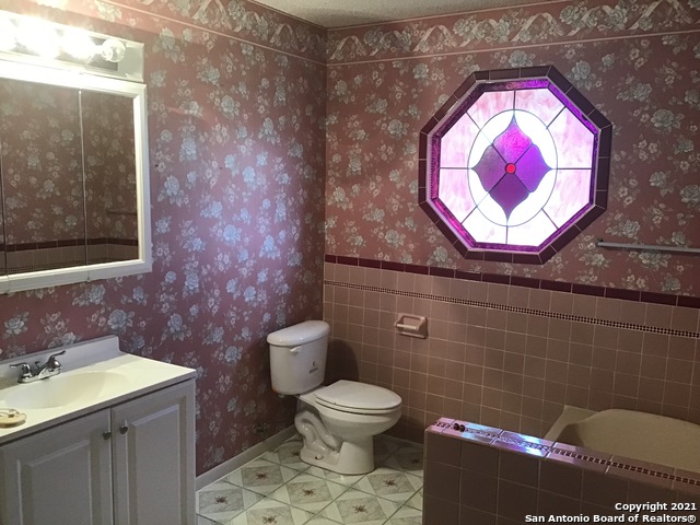 Image 15 of 23 For 2805 River Bluff Cir