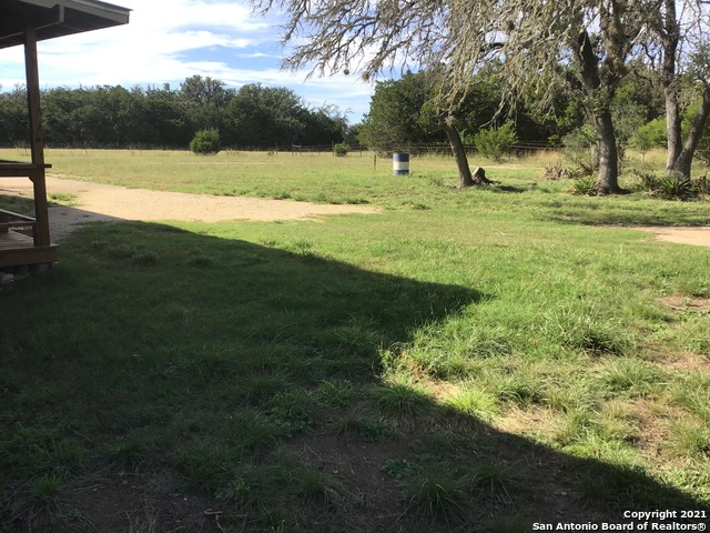 Image 19 of 23 For 2805 River Bluff Cir