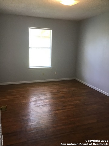 Image 9 of 23 For 2805 River Bluff Cir