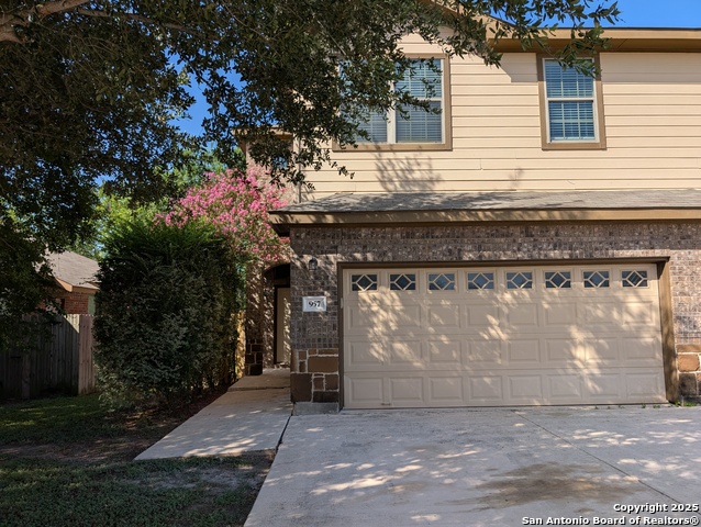 Image 2 of 30 For 957 Brown Rock Dr