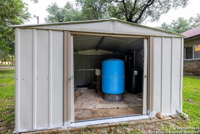 Image 14 of 21 For 13350 Lbj Dr