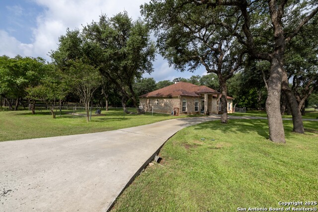 Image 18 of 21 For 13350 Lbj Dr
