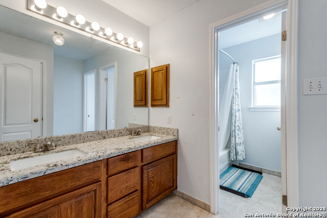 Image 10 of 15 For 16558 Redland Ranch