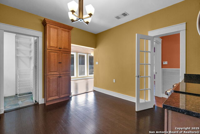 Listing photo id 12 for 126 Princess