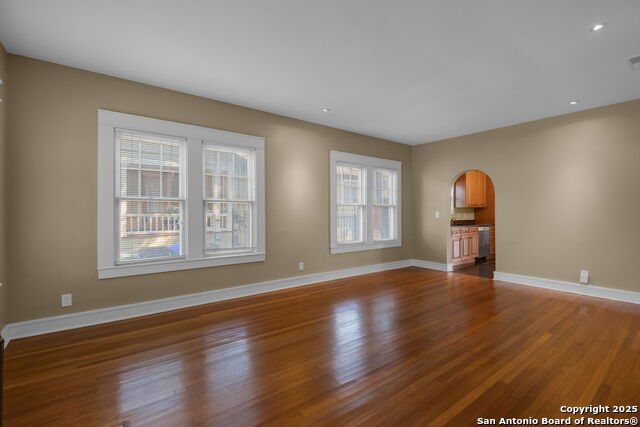 Listing photo id 15 for 126 Princess