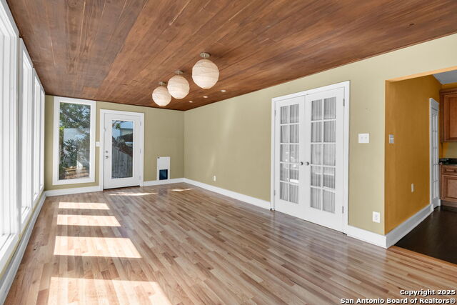 Listing photo id 16 for 126 Princess