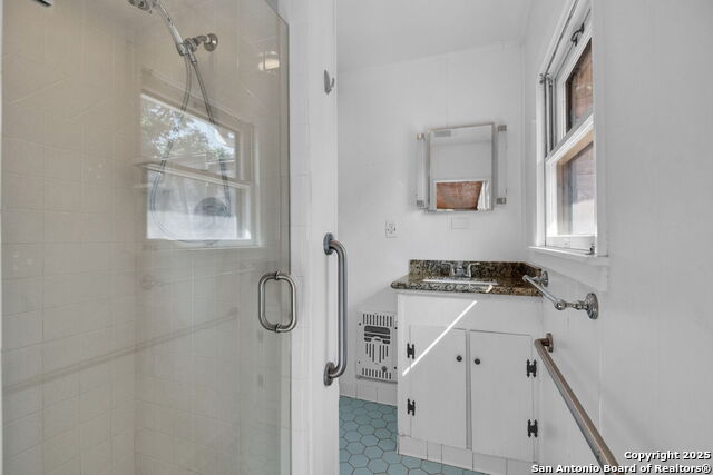 Listing photo id 18 for 126 Princess