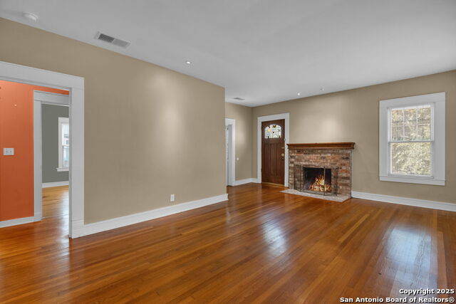 Listing photo id 3 for 126 Princess