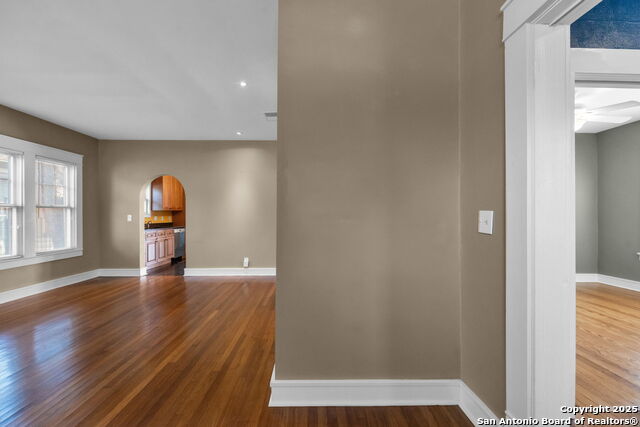 Listing photo id 5 for 126 Princess