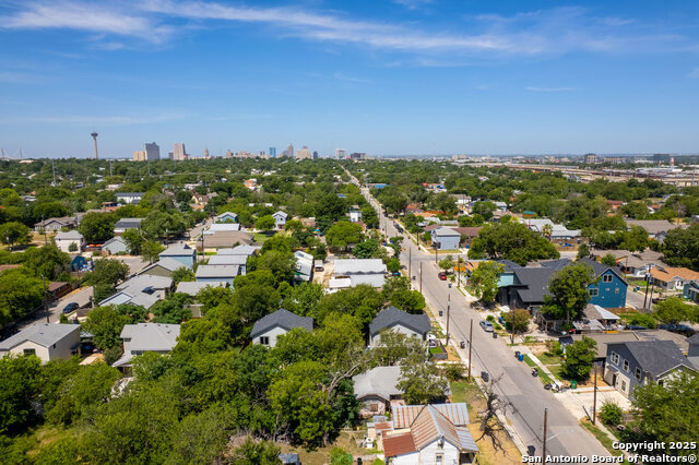 Image 6 of 11 For 1515 Lamar