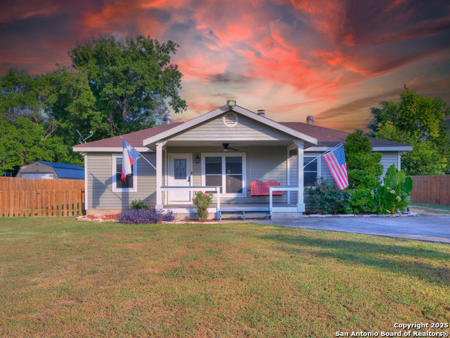 Details for 435 Woodcreek Cir, McQueeney, TX 78123