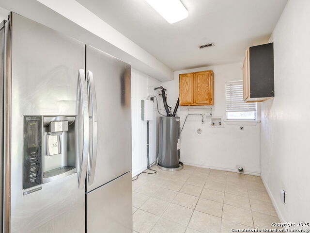 Image 20 of 27 For 435 Woodcreek Cir