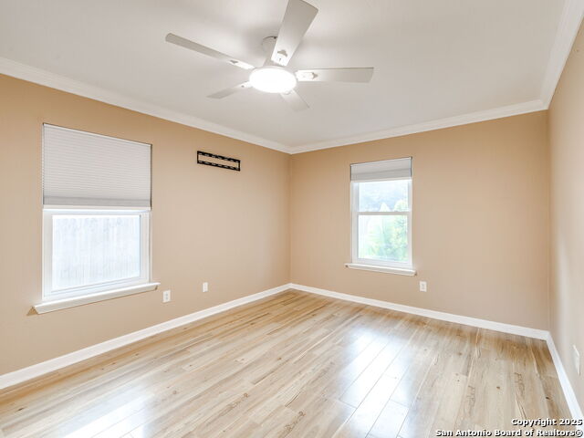 Image 7 of 27 For 435 Woodcreek Cir