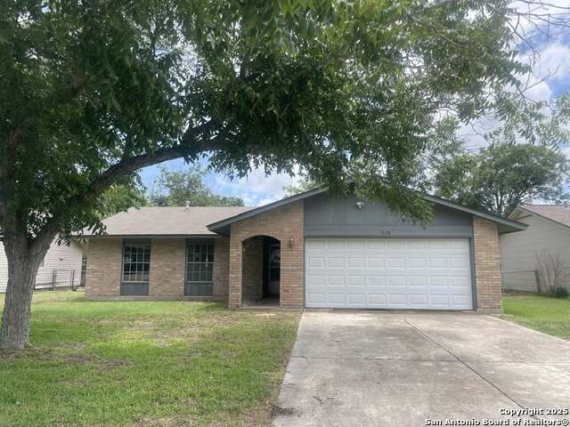 Image 10 of 11 For 5638 Green Manor St