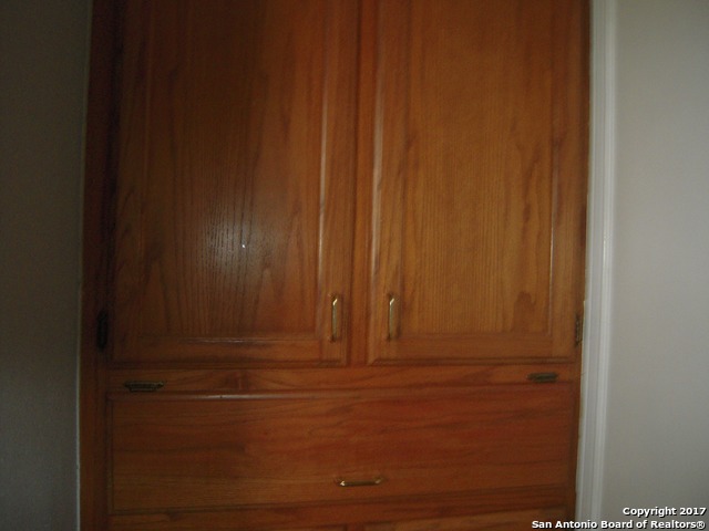 Listing photo id 21 for 5804 Grandwood Dr