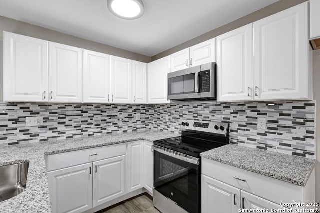 Image 11 of 31 For 1938 W Ashby Pl