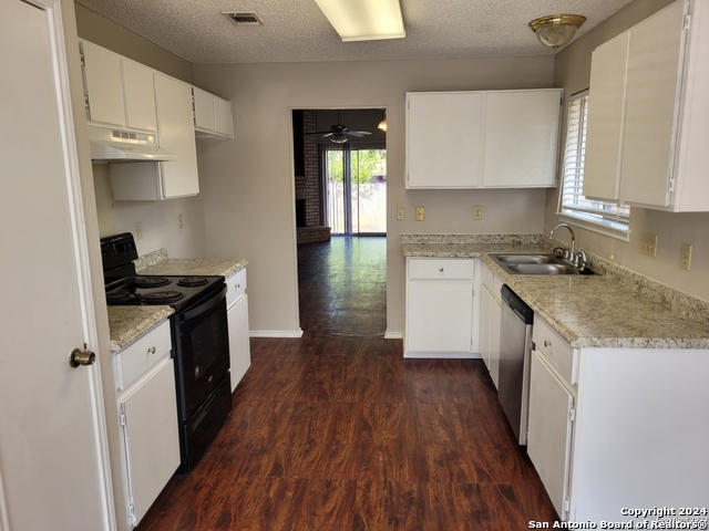 Image 4 of 14 For 7255 Webbwood