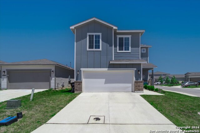 Listing photo id 2 for 12904 Liam Ct