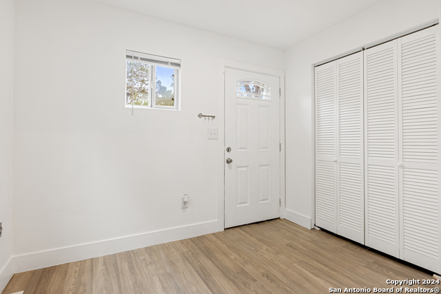 Image 5 of 27 For 17807 Hilltop