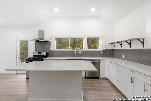 Image 7 of 27 For 17807 Hilltop