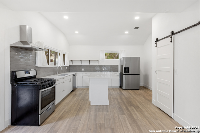 Image 8 of 27 For 17807 Hilltop