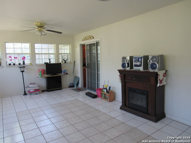 Image 12 of 24 For 723 Blakeley