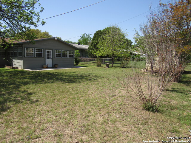 Image 21 of 24 For 723 Blakeley