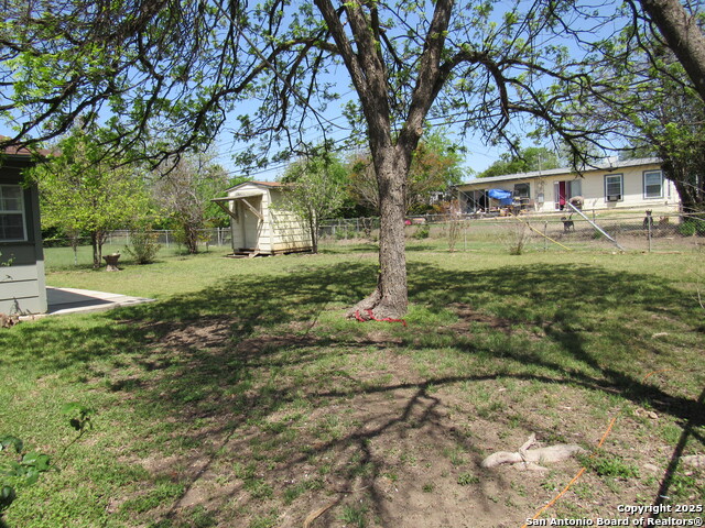 Image 23 of 24 For 723 Blakeley