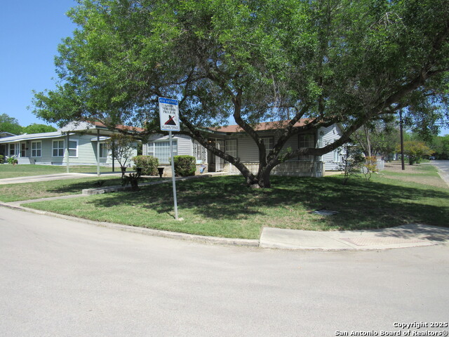 Image 3 of 24 For 723 Blakeley