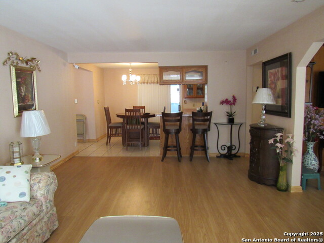 Image 5 of 24 For 723 Blakeley