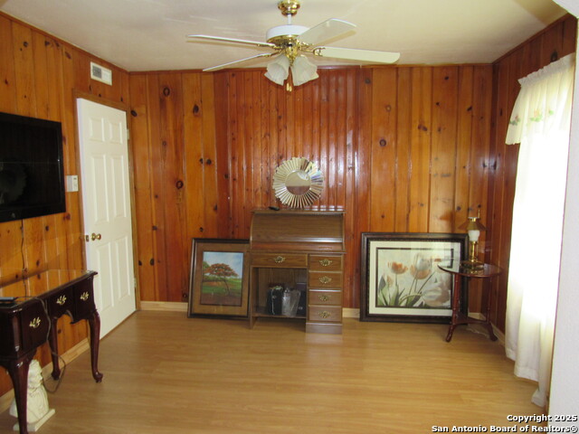 Image 7 of 24 For 723 Blakeley