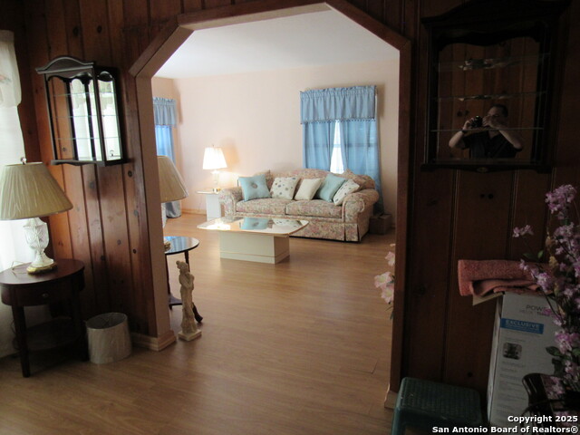 Image 8 of 24 For 723 Blakeley