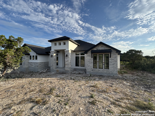 Listing photo id 2 for 205 Private Road 2772