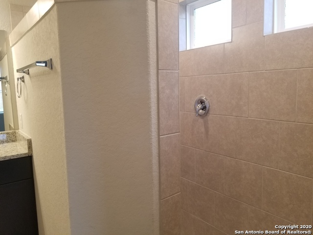 Image 17 of 21 For 6134 Akin Elm