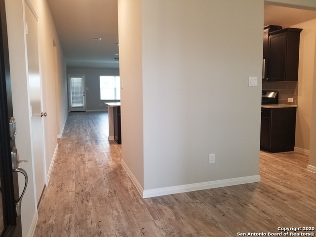 Image 3 of 21 For 6134 Akin Elm