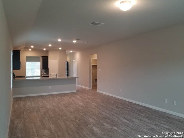 Image 7 of 21 For 6134 Akin Elm