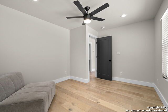 Listing photo id 8 for 210 Simon 2