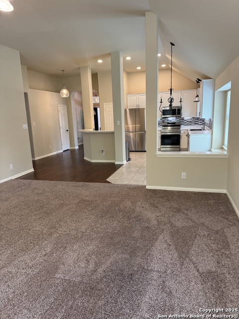 Image 13 of 15 For 8711 Laurel Canyon